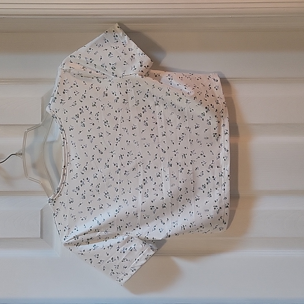 ROMWE Crop Floral Short Sleeve Top - Picture 4 of 7